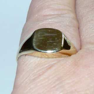 Einzelstück, klassischer Herrenring, Siegelring aus 333 Gold, mit einer abgerundeten rechteckigen Fläche, poliert, für Gravuren geeignet, Ringweite 56 -	Einzelstücke nur erhältlich bei www.danilogold-shop.de