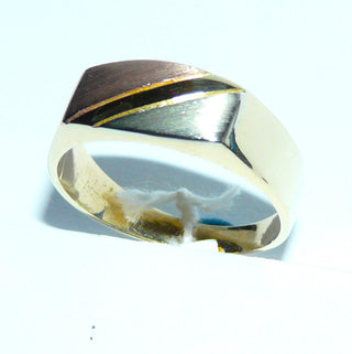 Einzelstück, klassischer Herrenring, Siegelring "Tricolor", massives 585-er Rot-, Weiß- + Gelbgold, für Gravuren geeignet, seidenmatt + poliert, Ringweite 59,5 -	Unikatschmuck nur erhältlich im Onlineshop von Juwelier & Goldschmiede Danilo! 