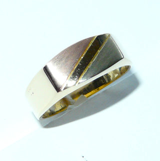 Einzelstück, klassischer Herrenring, Siegelring "Tricolor", massives 585-er Rot-, Weiß- + Gelbgold, für Gravuren geeignet, seidenmatt + poliert, Ringweite 59,5 -	Unikatschmuck nur erhältlich im Onlineshop von Juwelier & Goldschmiede Danilo! 