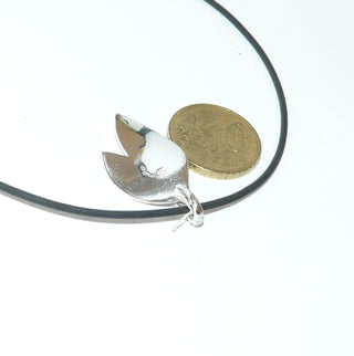 längliches Einzelstück, Silberanhänger Doppel-Blatt aus massiv 925 Silber, matt & polierter Stiel als Schlaufe, dazu paßt Ohr 0139 - Goldschmiede Danilo