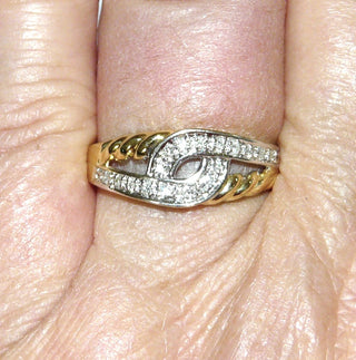 luftiges Einzelstück, Diamantring, Antragsring, Verlobungsring aus 585 Gold mit Durchbrüchen & Kordeldesign, 20 Diamanten von zusammen 0,08 Karat im rhodinierten Pavé gefaßt, Ringweite 59, poliert - Goldschmiede Danilo