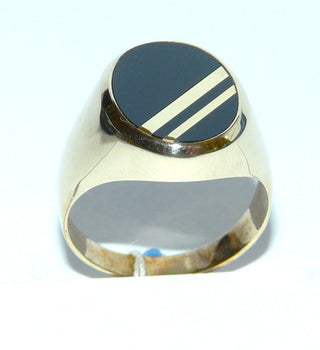 Einzelstück, ovaler Onyx-Ring, klassischer Herrenring, Siegelring aus 333 Gelbgold, poliert, ovale Onyx-Platte mit 2 eingelegten goldenen diagonalen Steifen, Ringweite 59,5 -	Nur erhältlich im Onlineshop von Juwelier & Goldschmiede Danilo!