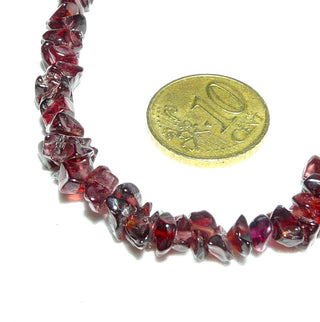 Einzelstück, polierte Granat-Splitter/Chips-Kette im typischen modernen Granat-Rot, Gesamtlänge 52 cm, Federring-Verschluß aus Gold-Doublé -	Unikatschmuck nur erhältlich im Onlineshop von Juwelier & Goldschmiede Danilo! 