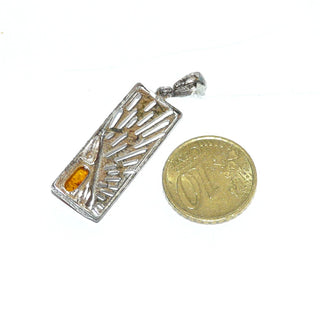 Einzelstück, rechteckiger Bernsteinanhänger aus 925 Silber mit transparentem echten gelborangen Bernstein, Fläche mit asymmetrisch ausgesägten Strahlen - Goldschmiede Danilo