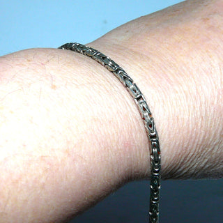 Einzelstück, rundes Königskordel-Armband, Herrenarmband, Armreif aus massiv 925 Silber, liegt eher wie ein Armreif, poliert, 20 cm lang, Durchmesser 3,3 mm, verzierte Endkappen, Karabinerverschluß -	Einzelstücke nur erhältlich bei www.danilogold-shop.de