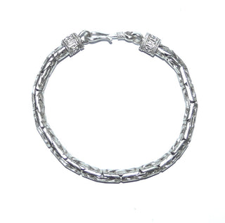 Einzelstück, rundes Königskordel-Armband, auch als Herrenarmband geeignet, aus massivem 925 Silber, liegt eher wie ein Armreif, poliert, 21 cm lang, Durchmesser 5 mm, verzierte Endkappen, Hakenverschluß -	Nur erhältlich im Onlineshop von Juwelier & Goldschmiede Danilo!