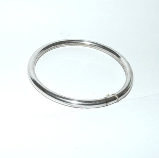 schlichtes Einzelstück, Armreif, Armspange aus 925 Silber poliert mit rundem Querschnitt, ovale Form, Innenumfang 18,5 cm, flexibel durch Verschluß an einer Stelle -	Einzelstücke nur erhältlich bei www.danilogold-shop.de