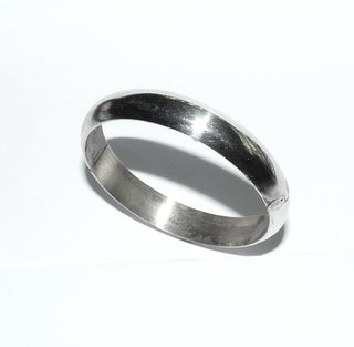 Einzelstück, schlichter Armreif, Armspange aus poliertem Silber mit Kastenschloß, halbrunder Querschnitt, innen rund, 1,2 cm breit, Innenumfang 18,5 cm -	Nur erhältlich bei www.danilogold-shop.de