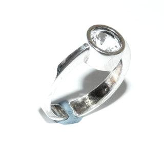 Einzelstück, schlichter Bergkristall-Ring aus 925 Silber mit einem runden, funkelnd facettierten Bergkristall, gehalten in einer geschlossenen Zargenfassung, poliert, Ringweite verstellbar bis ca. Weite 56.  Paßt zu Armschmuck Ar 0065 -	Einzelstücke nur erhältlich bei www.danilogold-shop.de