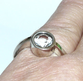 Einzelstück, schlichter Bergkristall-Ring aus 925 Silber mit einem runden, funkelnd facettierten Bergkristall, gehalten in einer geschlossenen Zargenfassung, poliert, Ringweite verstellbar bis ca. Weite 56.  Paßt zu Armschmuck Ar 0065 -	Einzelstücke nur erhältlich bei www.danilogold-shop.de