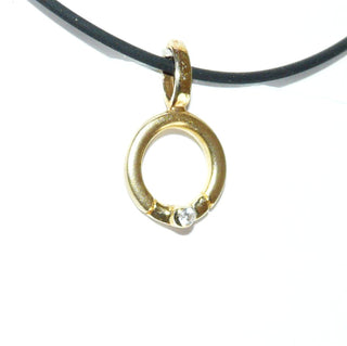 rundes Einzelstück, schlichter funkelnder Zirkonia-Anhänger in Form eines geschlossenen Kreises aus massiv 585 Gold, matt + poliert, feste Schlaufe -	Unikatschmuck nur erhältlich im Onlineshop von Juwelier & Goldschmiede Danilo! 