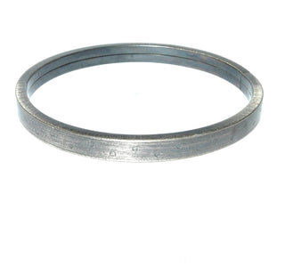 Einzelstück, Armreif, Armspange aus 835 Silber, seidenmatt + in den Tiefen geschwärzt, rechteckiger Querschnitt, Muster aus vertieften Riefen + Punkten, ovale Form, Innenumfang 18,5 cm, flexibel durch Verschluß an einer Seite -	Unikatschmuck nur erhältlich im Onlineshop von Juwelier & Goldschmiede Danilo! 