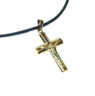 Einzelstück, schlicht gehaltener Kreuz-Anhänger aus 333 Gold mit plastischer Jesusfigur, glatt poliert, gleichlaufende Streben, Dreieckschlaufe -	Nur erhältlich im Onlineshop von Juwelier & Goldschmiede Danilo!