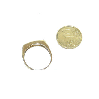 schlichtes Einzelstück, Blautopasring als schmaler Bandring, auch als Herrenring aus 333 Gold, ein runder, funkelnd facettierter, aquamarinblauer Edeltopas, eingelassen dezent gefaßt, schmale Gravurfläche, Ringweite 60 - Goldschmiede Danilo
