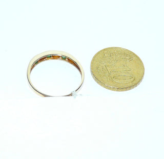 Einzelstück, schmaler Vintage-Ring, zarter Smaragd-Ring aus 585 Gelbgold mit 3 facettierten quadratischen Smaragden + 2 Diamanten im Achtkant-Schliff, um 1980, Ringweite 57 -	Vintage-Schmuck nur im Onlineshop von danilogold!