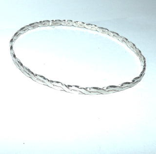 alte Handarbeit. Einzelstück, schmaler Armreif, Armspange aus 835 Silber, poliert, Innenform rund, gekordelter, flachgewalzter Runddraht, flacher Querschnitt, 3,7 mm breit, Innenumfang 21 cm, ohne Verschluß, um 1950 -	Handarbeiten online bestellen bei Juwelier & Goldschmiede Danilo!