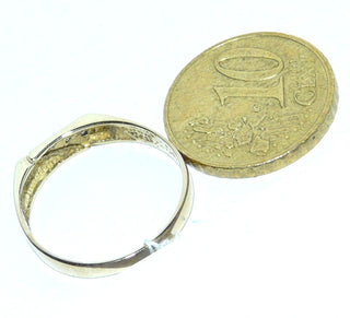 Einzelstück, schmaler, klassischer Herrenring, Siegelring aus 333 Gold, für Gravuren geeignet, mit zwei Diamanten in einem dreieckigen Feld im Verschnitt eingefaßt, poliert, Ringweite 57 -	Nur erhältlich bei www.danilogold-shop.de