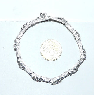 schmales Vintage-Armband, Glieder-Armband mit grünen Smaragd-Repliken, Stiftbewegung, wirkt eher wie ein Armreif, aus massiv 835 Silber, 17,5 cm lang, Kastenschloß, Sicherheitsacht, um 1960-1970 -	Nur erhältlich bei www.danilogold-shop.de