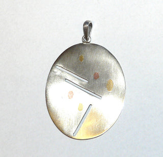 handgefertigtes Einzelstück, sehr großer Anhänger aus massiv 925 Silber mit eingeschweißten Einlagen aus Kupfer, Feingold, Platin, oval mit polierten Kanten + mattiert, Vorderseite geschwärzt, Rückseite helles Silber, beidseitig tragbar, Dreieckschlaufe -	Handgefertigtes Unikat! Nur im Onlineshop von Juwelier & Goldschmiede Danilo!