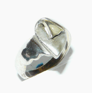 Einzelstück, stabiler Ring "Umgeschlagen" aus 925 Silber, seidenmatte + poliert, das umgeschlagene Dreieck ist sanft vergoldet, Ringweite 52 -	Nur erhältlich im Onlineshop von Juwelier & Goldschmiede Danilo!