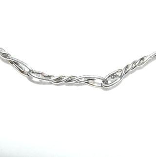 Einzelstück, handgefertigte Halskette, zarte Vintage-Kette "gedrehter Draht" aus gedrehten Silberdraht-Elementen in 835 Silber, 42 cm lang, mit stiltypischem Verschluß, um 1920. Einzeln oder mit Anhänger tragbar. -	Handgefertigter Schmuck nur erhältlich bei www.danilogold-shop.de 