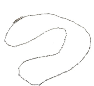 Einzelstück, handgefertigte Halskette, zarte Vintage-Kette "gedrehter Draht" aus gedrehten Silberdraht-Elementen in 835 Silber, 42 cm lang, mit stiltypischem Verschluß, um 1920. Einzeln oder mit Anhänger tragbar. -	Handgefertigter Schmuck nur erhältlich bei www.danilogold-shop.de 