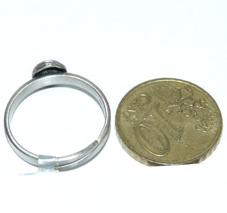 zartes Einzelstück, Nordform-Design, Bergkristall-Ring "Mini-Kugelschweif" aus 925 Silber, seidenmatt, in den Tiefen geschwärzt, verstellbare Ringweite bis ca. 60. Anlaufgeschützt. Die gesamte skandinavische / finnische Nordform-Kollektion ist so designt, daß fast alle Schmuckstücke miteinander kombinierbar sind. Besonders gut zu diesem Schmuckstück paßt Anhänger Nord 0015 -	Finnlandschmuck bei Goldschmiede Danilo
