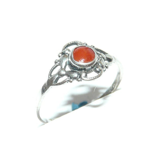 zartes Einzelstück, filigraner Korallen-Ring in Filigrantechnikgefertigt, Silber poliert, in den Tiefen geschwärzt, Naturkoralle, Ringweite 55. Dazu paßt Vin 0098-97, Art-Deco um 1920 -	Vintage-Schmuck nur im Onlineshop von danilogold!
