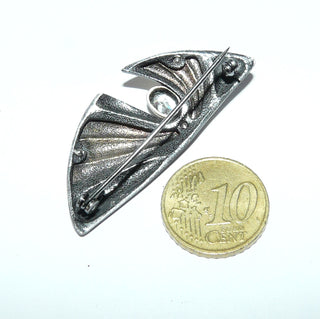 Einzelstück, zweifarbige Brosche "Halbkreis + Schwung" aus 925 Silber geschwärzt + vergoldet, mattiert, Kugelsicherung, mit einem ovalen Zirkonia. -	Einzelstücke nur erhältlich bei www.danilogold-shop.de