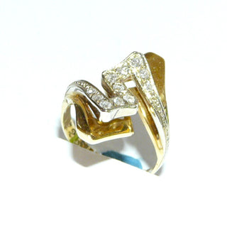 zweifarbiges Einzelstück, Diamantring, Antragsring, Verlobungsring aus 750 Gold mit 11 Diamanten von zusammen 0,22 Karat im Pavé eingefaßt, Ringoberteil mit geometrischen Formen, Ringweite 55,5, poliert - Goldschmiede Danilo